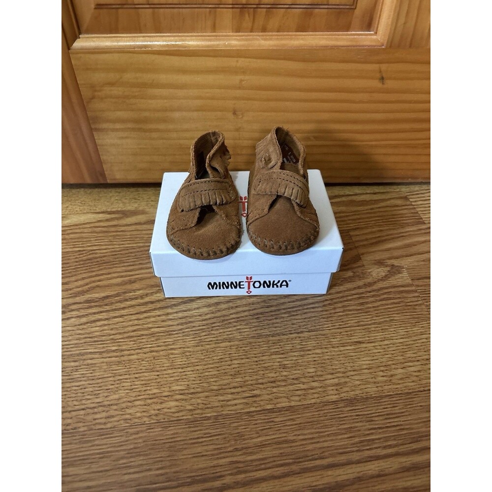 Minnetonka Unisex Toddler Brown Suede Leather Tassel Moccasins Size 2